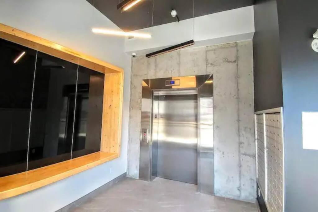 Good Vibes Only -Modern And Spacious 2 Bedroom Condo 4 Beds Free Parking, Gym Quebec Exteriér fotografie